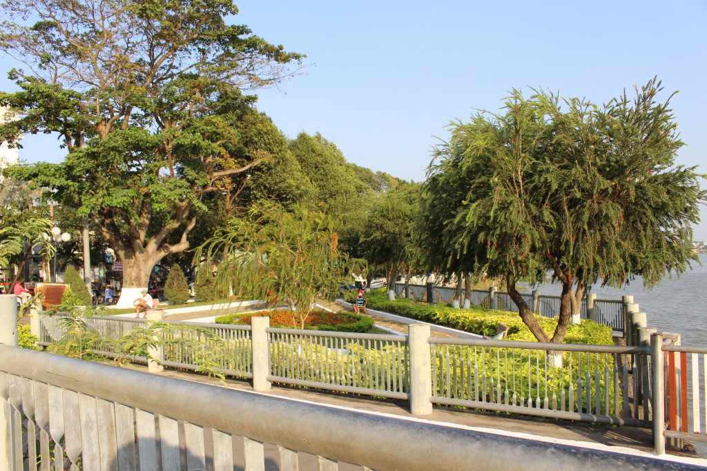 Bien Hoa has a beautiful walking path along the river. I often see couples strolling along it, or old fishermen passing the time away.